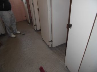鴻巣市内小学校トイレ改修工事