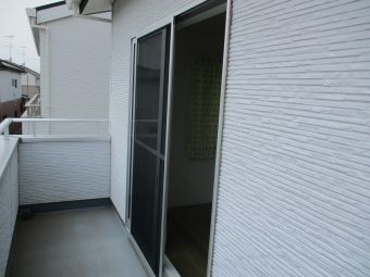 埼玉県鴻巣市人形町・住宅修繕工事・ホスクリーン取付