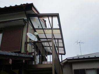 埼玉県鴻巣市榎戸・住宅修繕工事・テラス屋根修理